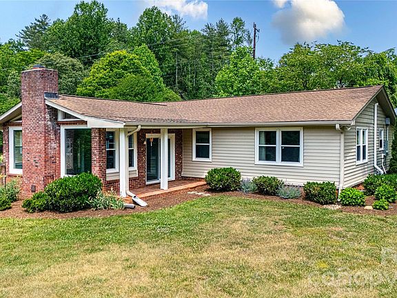 2nd image of 15 Bowman Ridge Rd #1