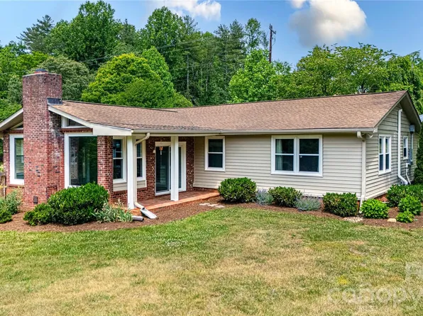 15 Bowman Ridge Rd #1, Hendersonville, NC 28739