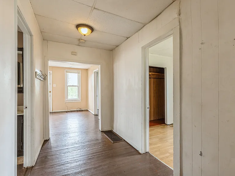 223 16th Pl — Photo 12