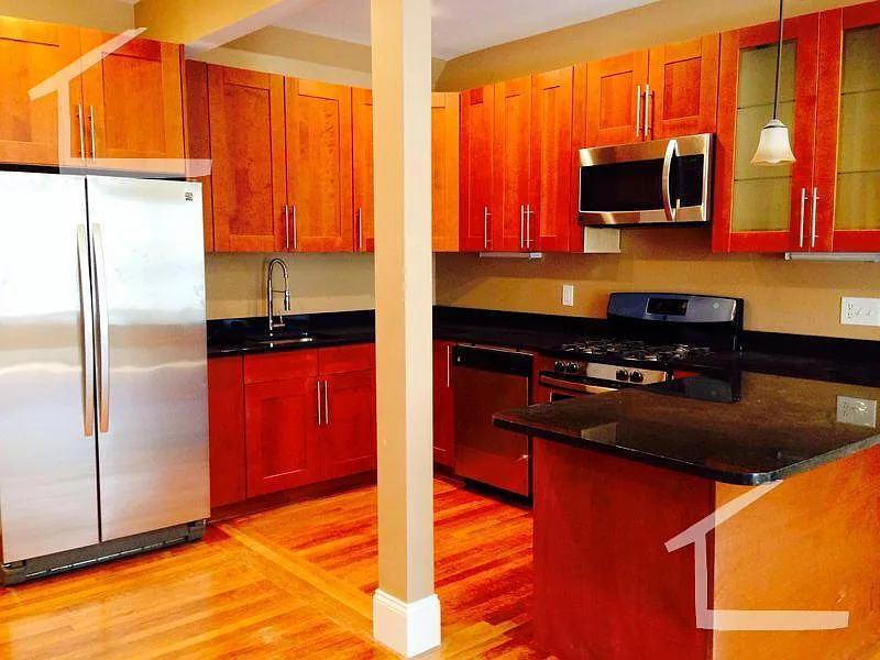 21 Saint Lukes Rd #1