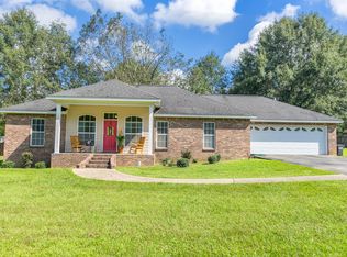 6 Cameron Place Dr, Hattiesburg, MS 39402