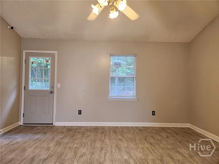 1010 Barley Dr — Photo 17