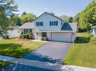 588 Alida Dr, Cary, IL 60013