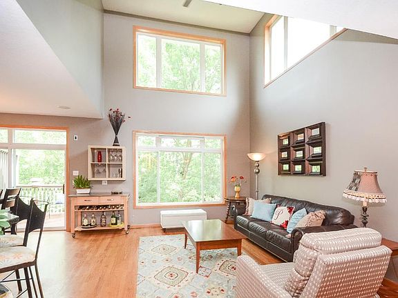 2nd image of 607 Crane Creek Ln