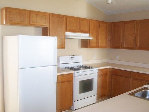 5th image of 169 Queen Mary Dr