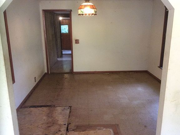 2nd image of 4 Walters Ct