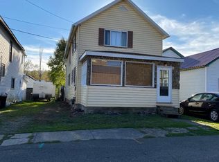 13 Center St, Clarendon, PA 16313