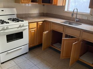 2203 S 7th St #2R, Philadelphia, PA 19148