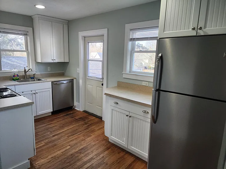 620 W 9th St #C — Photo 9