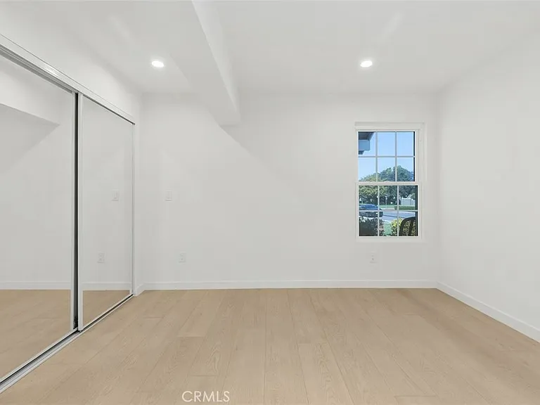 3926 Acacia St — Photo 11