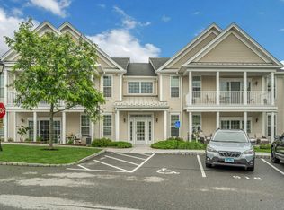 503 Center Meadow Ln, Danbury, CT 06810