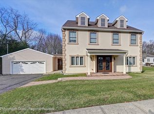 240 Union Hill Rd, Manalapan, NJ 07726