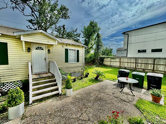 Shared front patio area