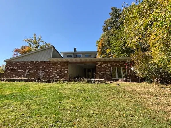 5205 W Coletrane Hill Rd, Connersville, IN 47331