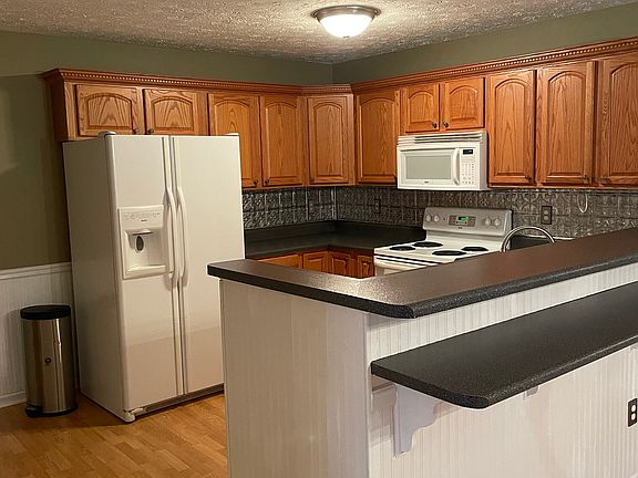 2nd image of 1746 Stonewall Cir