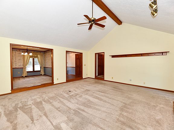 4th image of 59 Chesterfield Dr