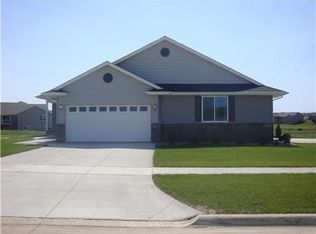 3459 35th Ave, Marion, IA 52302