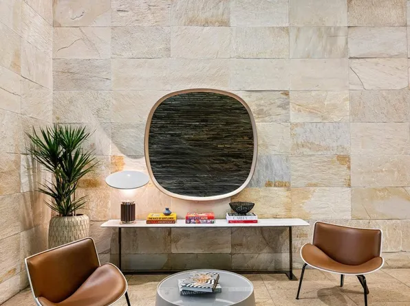 205 East 59th Street image 16 of 17