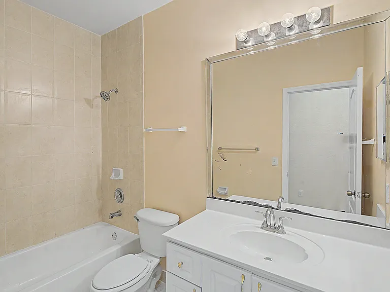 15339 SW 32nd Ter — Photo 15