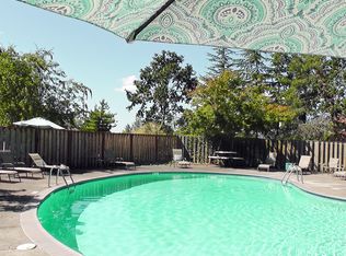 63 Galen Rd, Lake Oswego, OR 97035