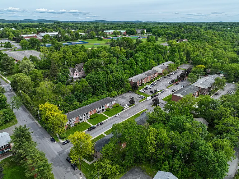 Southside Terrace Apartments — Photo 6