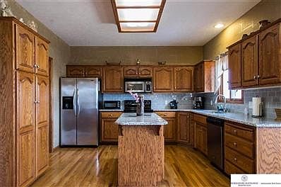 5th image of 1806 Greyson Dr