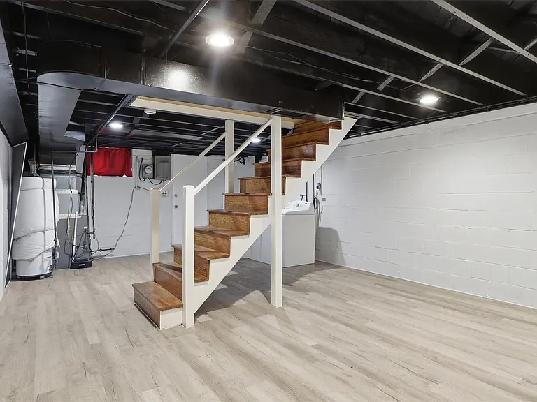 738 Yale Ave — Photo 11