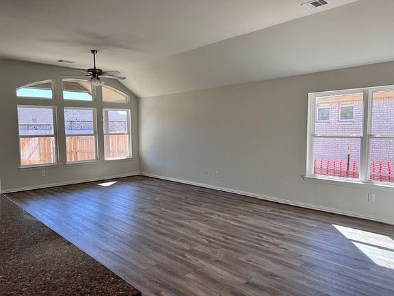 4th image of 6218 Greenville Dr
