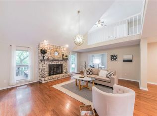 402 Rockgate Ct, Arlington, TX 76011