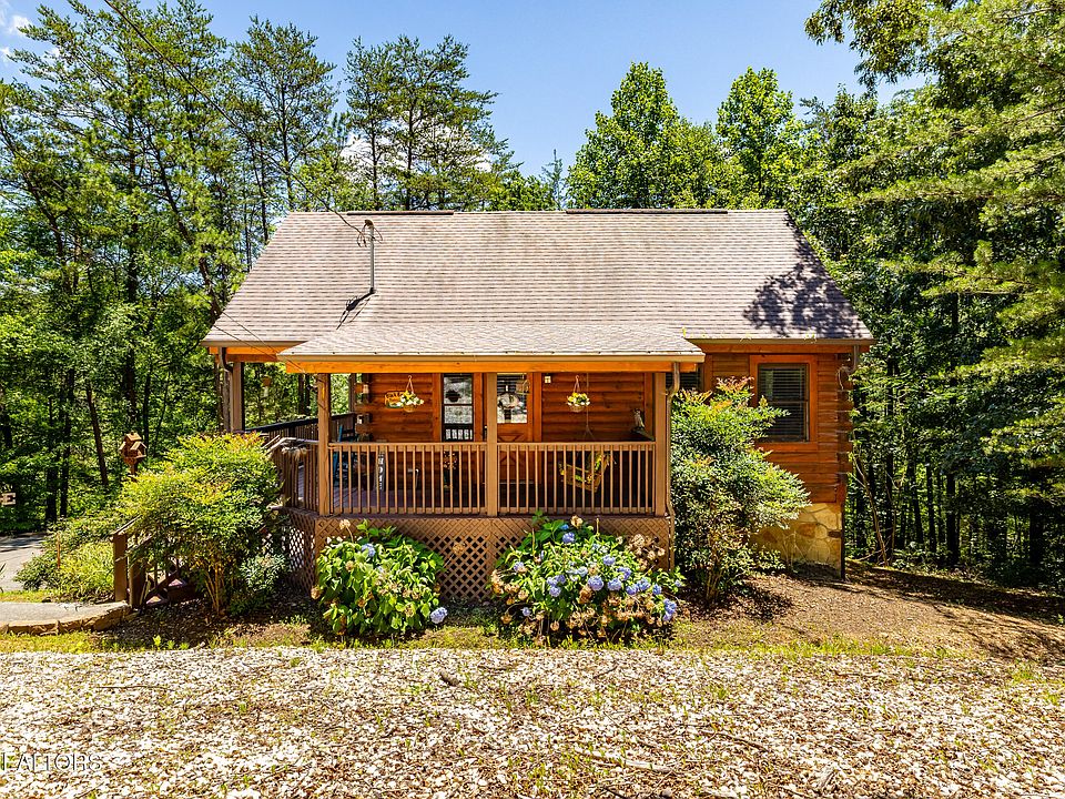 1st image of 3447 Dogwood Cir