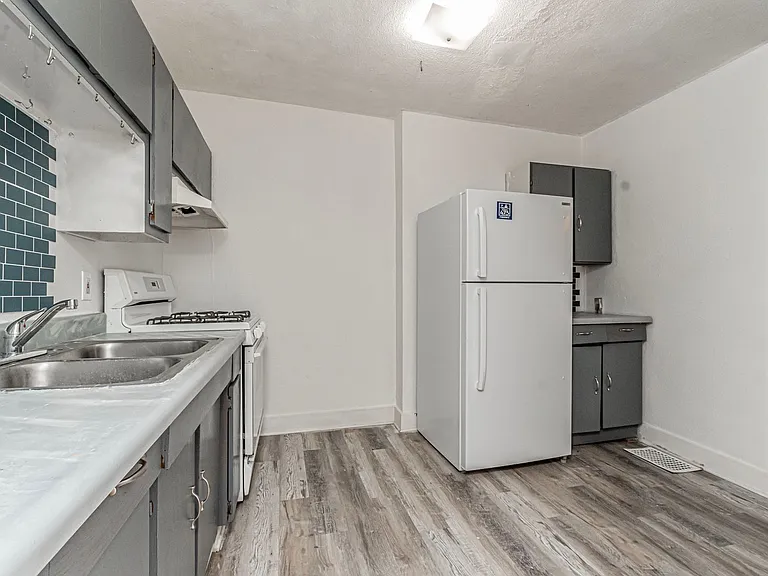 1223 N Jackson St #2 — Photo 13