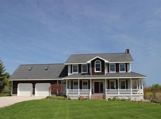 14151 Veenstra Rd, Charlevoix, MI 49720