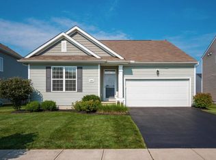 2421 Angelfire Dr, Grove City, OH 43123