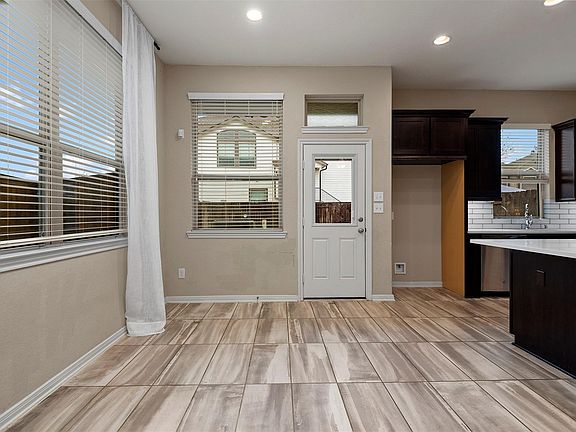 5th image of 335 Biltmore Loop