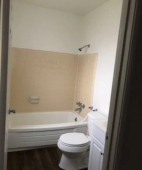 1075 Cypress St — Photo 5