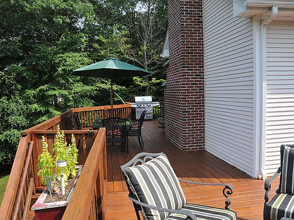 5th image of 160 Shady Hill Dr