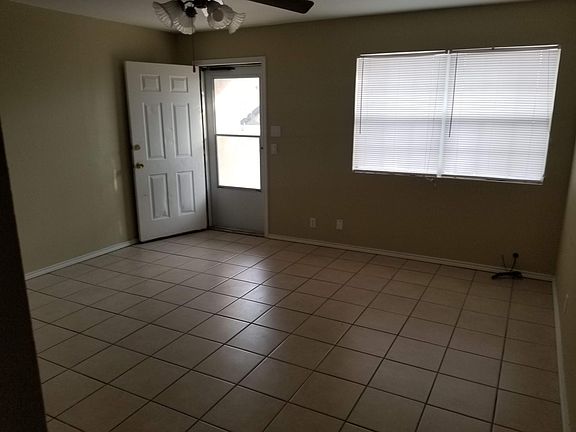 3rd image of 1820 Charles Cir #1