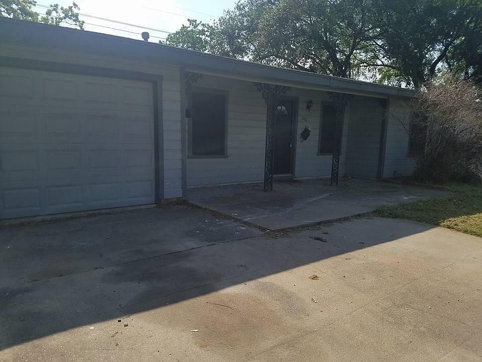 1st image of 202 14th St N