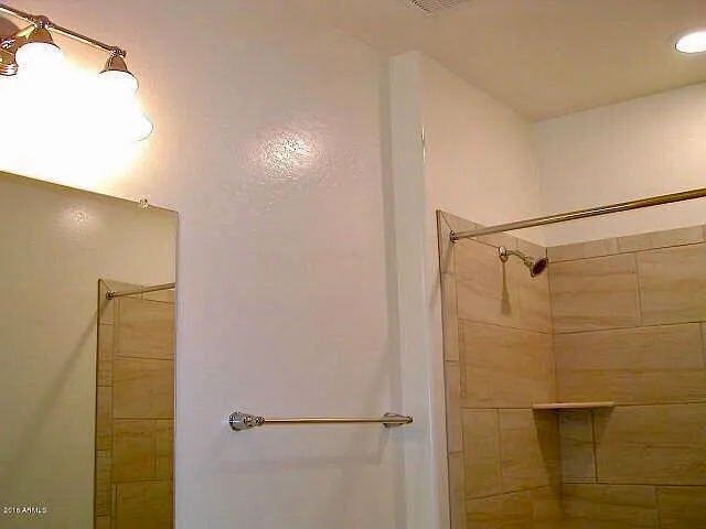1726 W Lacewood Pl — Photo 6