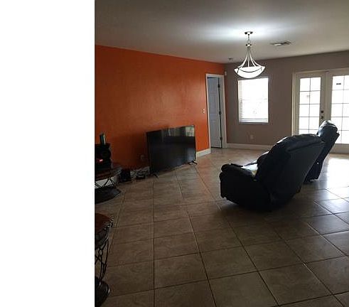 3rd image of 1119 Cassin Ave