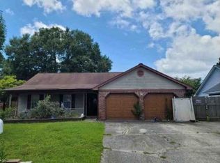 7906 Red Birch Cir, North Charleston, SC 29418