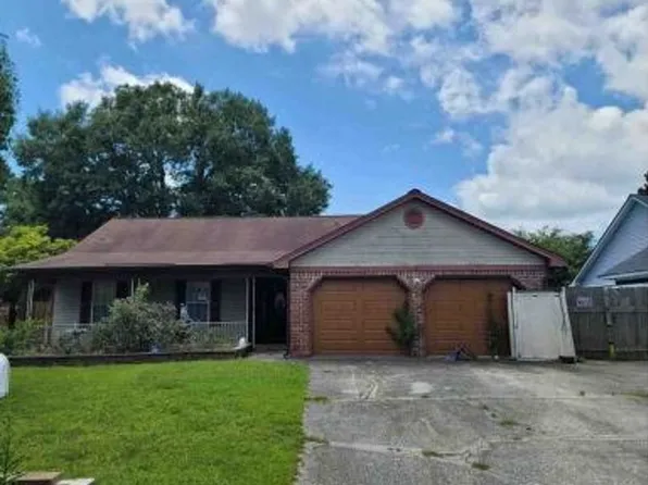 7906 Red Birch Cir, North Charleston, SC 29418