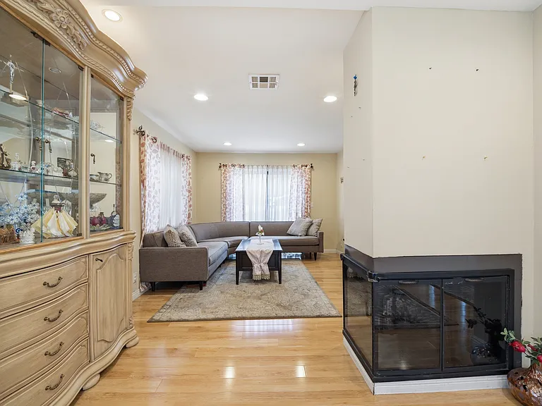 10060 Tujunga Canyon Blvd — Photo 6