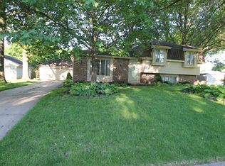 4417 73rd St, Urbandale, IA 50322
