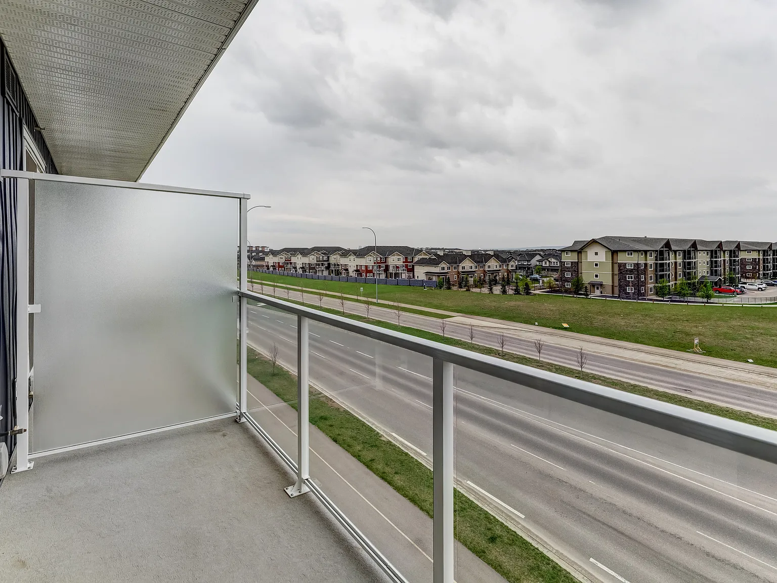 #1431 - 76 Cornerstone Passage NE — Photo 3
