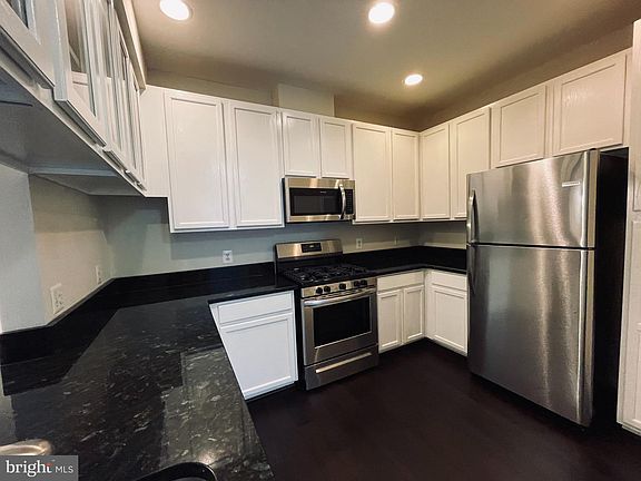 5th image of 100 Watkins Pond Blvd #2204