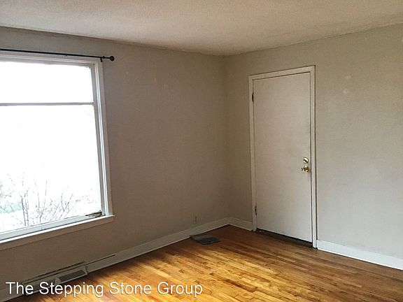 4th image of 2028 2nd Ave N #1
