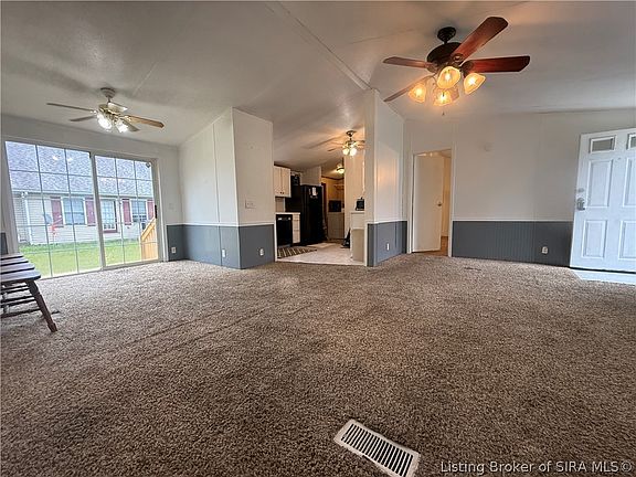 5th image of 906 Washington Way