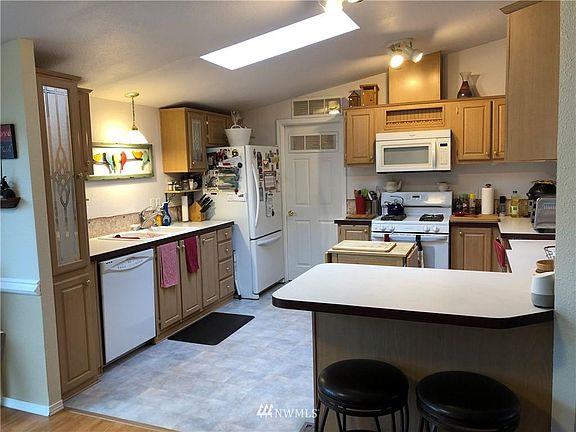 3rd image of 1914 138th Street Ct E #152