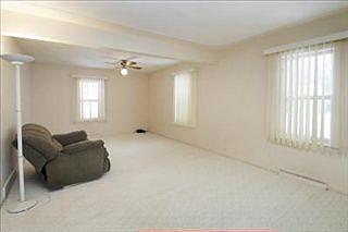 4th image of 1826 Prosperity Dr